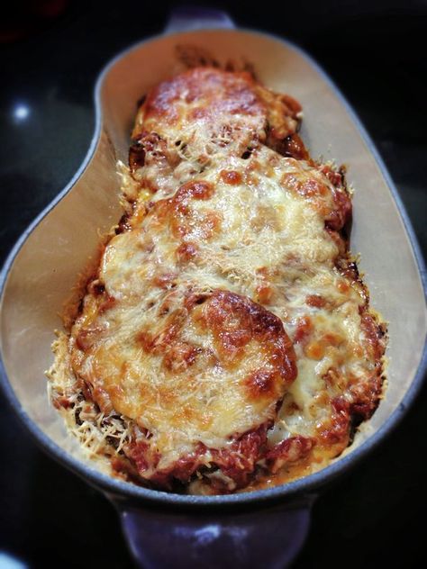 My husband discovered he ha - http://goo.gl/ILisV3 Eggplant Parm, Eggplant Parmesan, Eggplant Recipes, Diet Vegetarian, Snacks Für Party, Minestrone, Veggie Dishes, Italian Dishes, Marinara