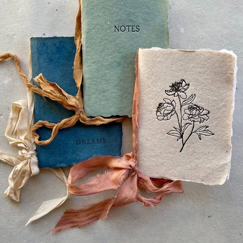 How cute are these??? A cute gift for any occasion. These are a thoughtful gift for the note taker in your life. Puzzle Crafts, Handmade Notebook, Paper Ribbon, Cover Paper, Sewing Ribbon, Journals & Planners, Knitting Kits, Letterpress Printing, Personalized Stationery