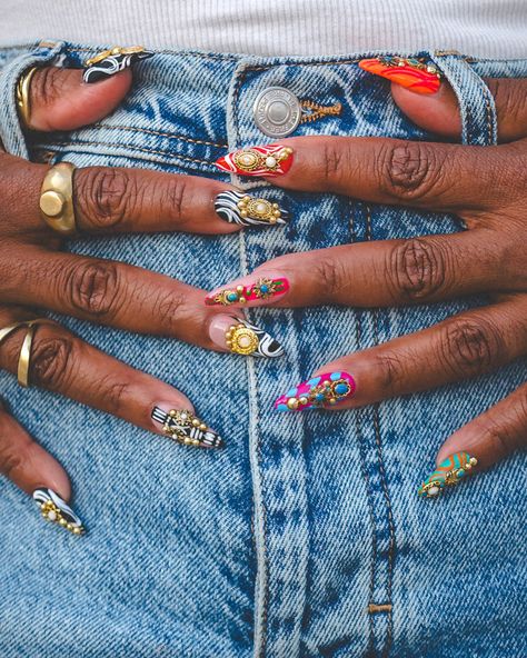 Nails, nails inspiration. Nail art Hippie Nail Ideas, Collage Nails, Photoshoot Nails, Nail Photoshoot, Nail Photography, Artsy Nails, Spirit Fingers, Spirit Finger, Hippie Nails