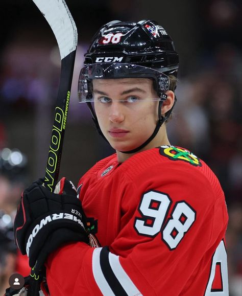 Connor Bedard Aesthetic, Conner Bedard Cute, Connor Bedard, Conner Bedard Hockey, Conor Bedard Chicago Blackhawks, Nhl Hockey Players, Bubble Boy, Boys Hockey, Blue Eyed Men