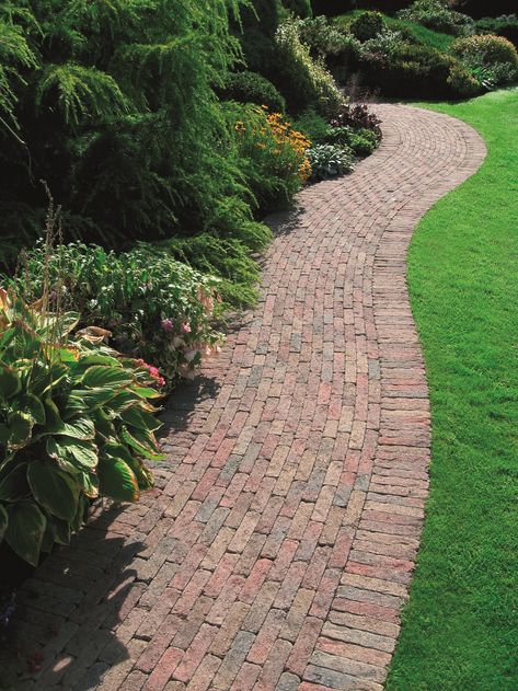 Cobbled Pathway Garden, Brick Garden Paths And Walkways, Brick Path Garden, Cobbled Pathway, Pathways Ideas Walkways, Brick Garden Path, Rock Pathways, Brick Pathways, Concrete Block Paving