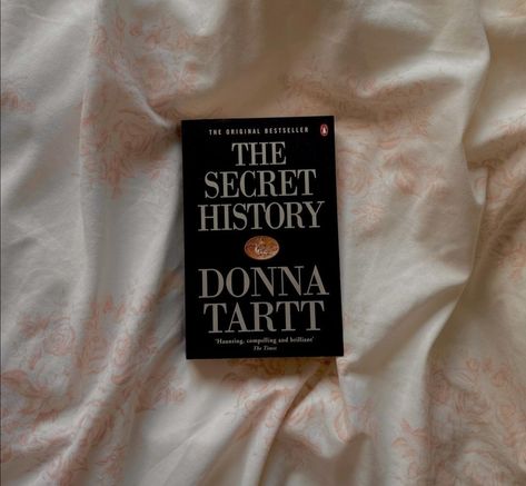 Donna Tartt The Secret History Donna Tartt, Secret History Donna Tartt, Donna Tartt, Dead Poets Society, The Secret History, Book Aesthetic, Poets, Book Recommendations, Book Lovers