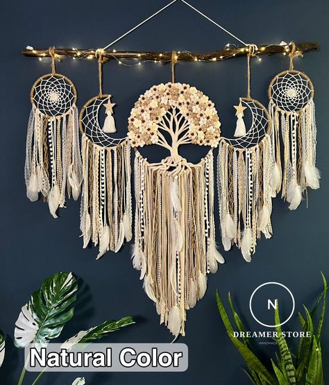 Dreamcatcher Bedroom, Macrame Tutorial Beginner, Tree Of Life Dreamcatcher, Native American Beliefs, Tree Of, Flower Wall Hanging, Hanging Flower Wall, Bad Dreams, Wooden Hangers