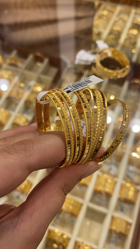 Turkish Gold Bangles, Arabic Gold Jewelry Dubai, Turkish Design Gold Jewellery, Dubai Gold Jewellery Design, Dubai Gold Bracelet, Arab Gold Jewelry, Turkish Gold Jewelry, Arab Gold, Trendy Gold Necklace