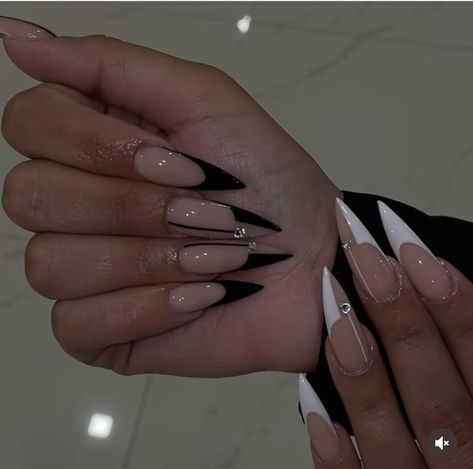 White Design Acrylics, One Hand Black One Hand White Nail Ideas, Black And White Stiletto Nails Design, Black Nails Ideas Stiletto, Black Nail Sets Almond, Black And White Almond Nails Design, Black And White Nails Stiletto, Long Almond Nail Ideas, Almond Nails Black And White