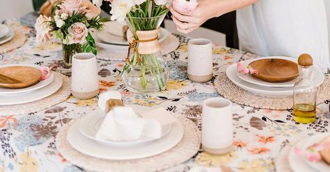 Is it ever okay to have a bridal shower after your wedding? Here we explain the etiquette of post-nuptial showers. Bridal Showers After The Wedding, Post Wedding Shower Ideas, Bridal Shower After Wedding, Bridal Shower Etiquette, Short Engagement, After The Wedding, Have A Shower, Bridal Shower Party, Play Games