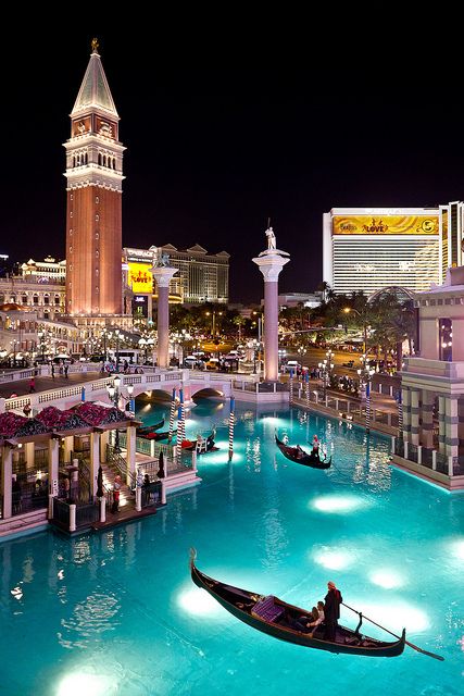 Las Vegas, us - a bonkers place but loved it for what it was Gondola Ride, Best Honeymoon Destinations, Vegas Vacation, Nevada Usa, Best Honeymoon, Vegas Trip, The Venetian, Las Vegas Trip, Vegas Baby