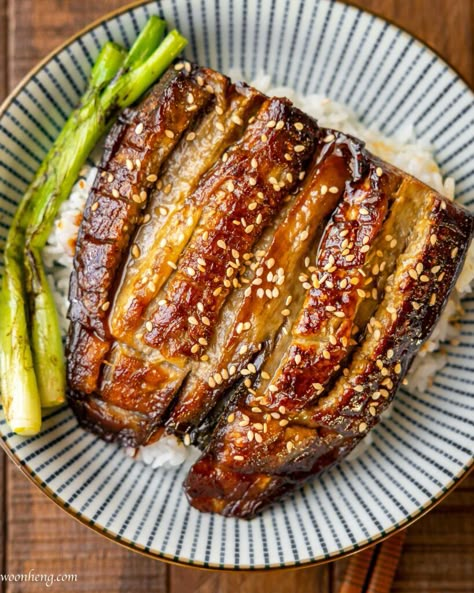 How to make Vegan Unagi from eggplant - WoonHeng Unagi Eggplant, Vegan Unagi, Current Recipes, Vegan Japanese, Vegan Recepies, Vegan Eggplant, Mapo Tofu, 2024 Recipes, Eggplant Dishes