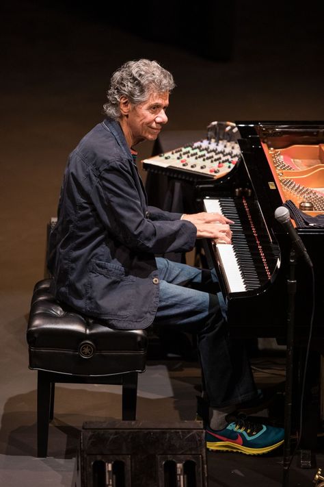 Piano Jazz, Chick Corea, Jazz Players, Herbie Hancock, Jazz Fusion, Jazz Artists, Jazz Musicians, Jazz Blues, Singers