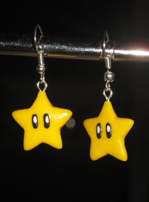 Super Mario Clay Earrings, Mario Clay Charms, Mario Polymer Clay Earrings, Polymer Clay Super Mario, Fimo Ideas Earrings, Mario Clay Ideas, Halloween Polymer Clay Earrings Ideas, Star Clay Earrings, Clqy Earrings