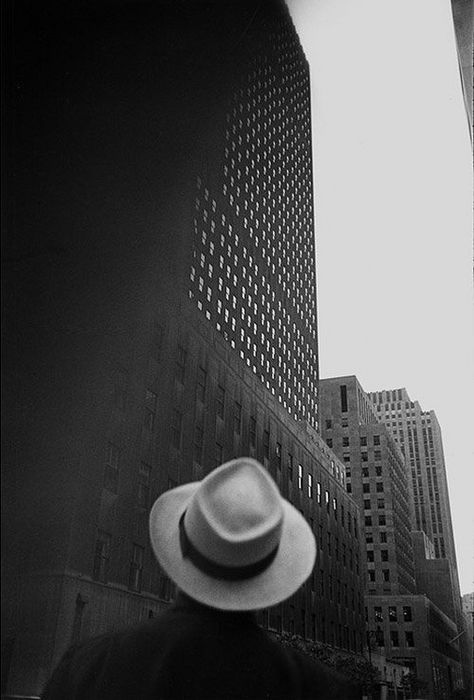 Louis Stettner Photography, Louis Faurer, New York School, Robert Mapplethorpe, Henri Cartier Bresson, Story Teller, Rockefeller Center, Grand Palais, City Photography