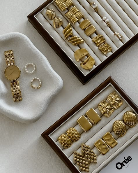 September style starts with a touch of gold✨ shop www.oreejewellery.com 💌Bundle & Save: Enjoy Buy 2 Get 15% Off, Buy 3 Get 20% off #OréeJewellery #OréeRings #OréeEarrings September Style, Alabaster Box, September Fashion, Fantasy Earrings, Wife Aesthetic, Jewelry Product Shots, Accessories Photography, Gold Plated Jewellery, Rhinestone Art