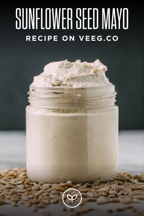 What's creamy, smooth, lite and delicious that's ready to spread onto your veggie burgers and sandwiches like nobodies business? Oil-free Sunflower Seed Mayonnaise, that's what - makes a terrific base for salad dressings and sauces, too. This recipe is #wholefoodplantbased #vegan #plantbased #oilfree #dairyfree #refinedsugarfree with no highly processed ingredients, and it's #glutenfree. | veeg.co Wfpb Sauces, Dairy Free Mayo, Veggie Sandwich Recipes, Snacks Vegetarian, Vegan Apps, Dip Sandwiches, Mayo Recipe, Vegan Mayo, Homemade Oil