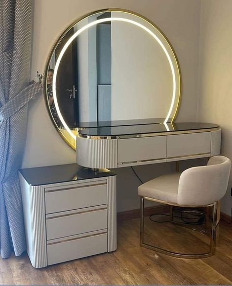 Radiant Makeup, Bad Room Design, Makeup Vanities, Down Ceiling Design, Unique Bedroom Design, Dressing Room Decor, Bedroom Interior Design Luxury, Home Hall Design, Dressing Table Design