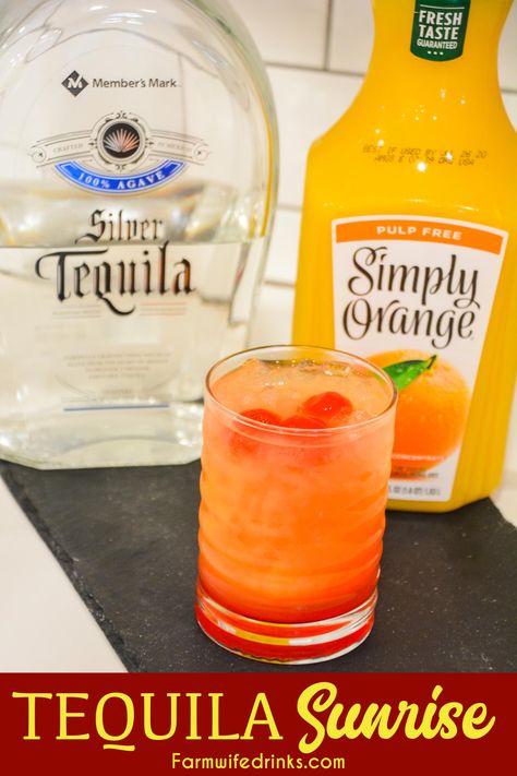 Tequila And Orange Juice, Tequila Sunrise Drink, Drinks With Grenadine, Drinks Made With Tequila, Tequila Orange Juice, Tequila Drinks Easy, Tequila Sunrise Recipe, Tequila Mixed Drinks, Orange Juice Cocktails