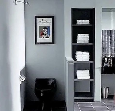 Patrick Bateman Apartment, Dream Penthouse, Patrick Bateman, New York Loft, Classic Bathroom, Future Apartment, New York Apartment, Apartment Design, Bathroom Medicine Cabinet