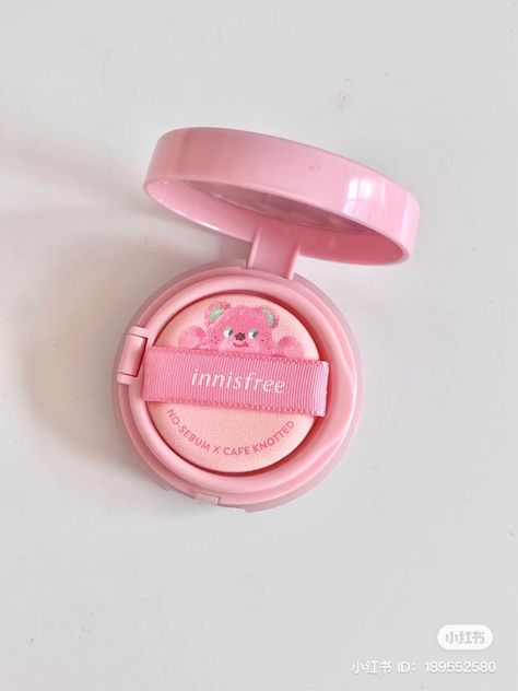 Innisfree Aesthetic, Innisfree Powder, Powder Aesthetic, Innisfree Makeup, Fancy Cosmetics, Cushion Makeup, Cushion Powder, Pink Packaging, Skincare Ideas