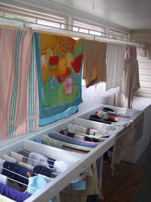 DIY Laundry Drying Rack! Build your own laundry rack & save money when drying clothes! Outdoor Laundry Rooms, Laundry Room Drying Rack, Indoor Drying, Laundry Drying Rack, Drying Room, Laundry Rack, Drying Racks, Drying Rack Laundry, Casa Country