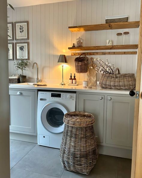 Michelle Tavaré | Forever grateful to call this home 🥹 . . . #home #homesweethome #homeinspo #homeinspiration #ukhome #ukhomestyle #homedecor #decor... | Instagram Cottage Laundry Room, Small Utility Room, Utility Room Designs, Utility Room Ideas, Dream Laundry Room, Laundry Room Renovation, Modern Laundry Rooms, Farmhouse Laundry Room, Home Remodeling Diy