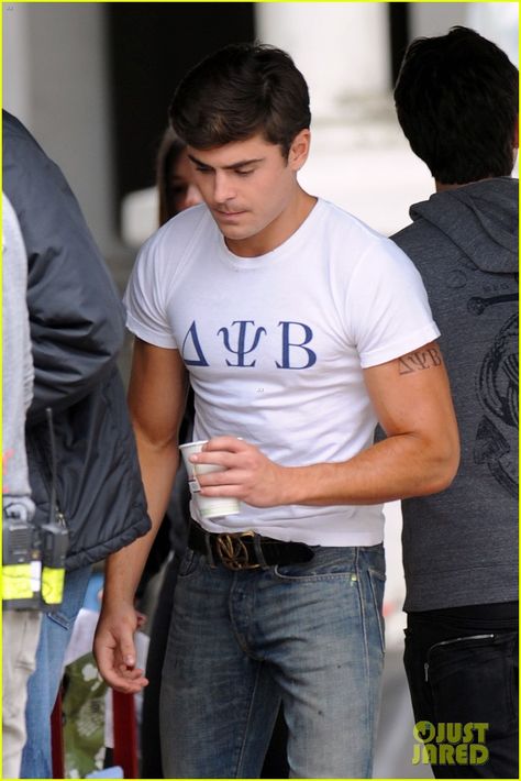 Frat Tattoo, Zac Efron Tattoo, The Lucky One Zac Efron, Zac Efron Hair, Zac Efron Black And White, Zac Efron The Lucky One, Zac Efron Link, Zac Efron That Awkward Moment, Seth Rogen