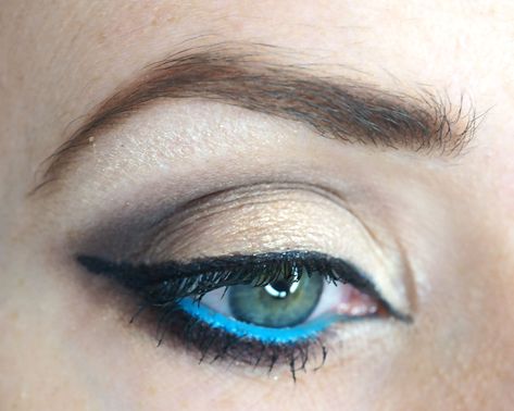 Blue eyeliner on waterline Eyeliner On Waterline, Blue Waterline, Bumps Under Eyes, Eyeshadow Blue, Eyeliner Shapes, How To Do Eyeliner, Beauty Careers, Blue Eyes Pop, Eyeliner For Beginners