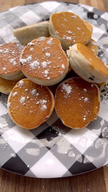 Luke on Instagram: "Fried Oreos on the griddle🔥 #hungryjackpartner Recipe -1 cup of Hungry Jack pancake mix -3/4 cup of water -18 Oreos Steps -make pancake mix according to the directions on the box -dip Oreos in pancake mix -cook Oreos on a griddle or in a pan on the stove until both sides are golden brown -sprinkle powdered sugar over fried Oreos and serve Enjoy! #hungryjack #friedoreos #griddle #griddlerecipes #pancakemix #pancakemixrecipes #food #foodie" Pancake Mix Cookie Recipe, Dip Oreos, Pancake Mix Cookies, Pancake Box, Hungry Jack Pancakes, Oreo Pancakes, Luke Brown, Hungry Jacks, Fried Oreos