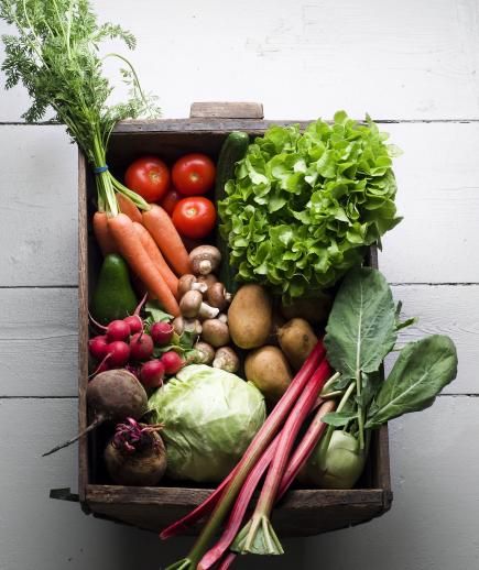 basket-of-vegetables Negative Calorie Foods, Spring Vegetables, Low Calorie Recipes, Diet And Nutrition, Fruits And Veggies, Healthy Tips, Healthy Weight, Healthy Choices, Health Food