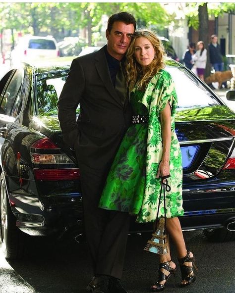 Carrie Bradshaw on Instagram: “Yes! Mr Big is back💕@justlikethatmax” Carrie And Big, Candace Bushnell, Chris Noth, Candace Parker, Girls Basketball Shoes, Movie Couples, Roaring Twenties, And Just Like That, Sarah Jessica Parker