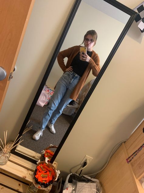 White converse with light washed mom jeans and a black long sleeve shirt with a burnt orange cardigan on top Burnt Orange Cardigan, Orange Cardigan, White Converse, Black Long Sleeve Shirt, Black Long Sleeve, Burnt Orange, A Black, Long Sleeve Shirt, Mom Jeans