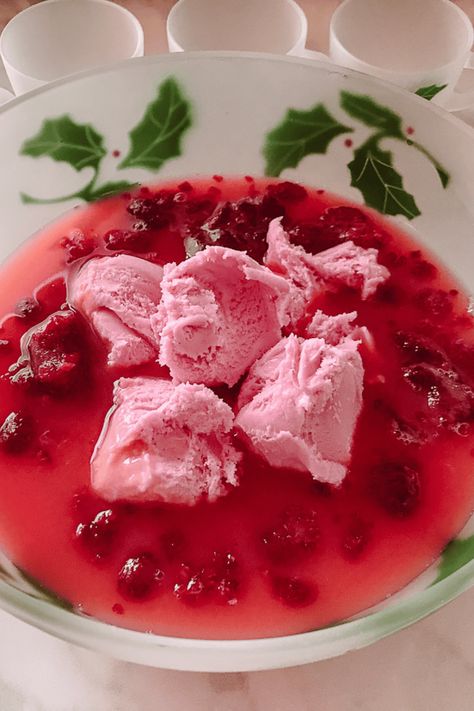 Delicious Holiday Raspberry Sherbet Punch Non Alcoholic Make the Holidays Extra Special Raspberry Punch Recipes, Raspberry Sherbert Punch, Punch Non Alcoholic, Raspberry Sherbet Punch, Raspberry Sherbert, Party Punches, Raspberry Punch, Holiday Party Drinks, Sherbet Punch