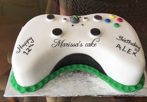 Controller Birthday Cake, Playstation Cake, Birthday Cake Video, Control Xbox, Xbox Cake, Video Game Cakes, Minecraft Birthday Cake, Video Games Birthday Party, 30th Birthday Decorations