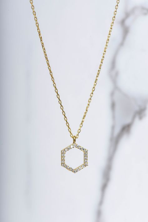 14K Gold Hexagon Necklace/Geometric Symbol Gold Necklace/Elegant Necklace with Gold Diamonds/Christmas Day Gift Necklace/Gift For Wife We only use conflict-free diamonds and gemstones. Explanation: -Classic style diamond necklace 1-Diamond Size: 10mm (28pcs) Carat: 0.20Ct Shape: Round cut Clarity - VS-SI White color Cut - VG-EX Materials: 14k Yellow Gold -1.95gr (may vary depending on chain size) chain size - make your selection from the drop-down menu About me - All jewelry is handmade in Turke Gold Minimalist Jewelry, Hexagon Necklace, Birthday Necklace Gift, Geometric Symbols, Gift For Love, Hexagon Diamond, Necklace Elegant, Elegant Necklace, Elegant Necklaces