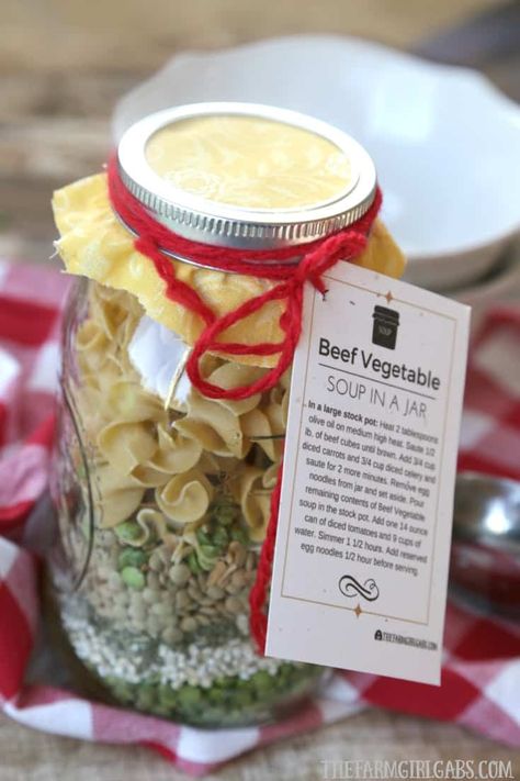 Soup In A Jar Gifts, Mason Jar Soup Just Add Water, Soup In A Jar Recipe Dry Mixes Gift, Vegetable Soup In A Jar, Soups In A Jar, Homemade Food Gifts In A Jar, Jar Soups, Mason Jar Gifts Recipes, Jar Food Gifts