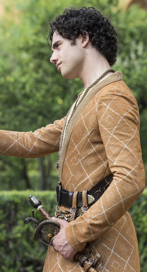 dornishmen | Trystane Martell Trystane Martell, Dorne Aesthetic, Game Of Thrones Martell, Martell Game Of Thrones, Dnd Fashion, Myrcella Baratheon, Sun Elf, House Martell, Costume Concept