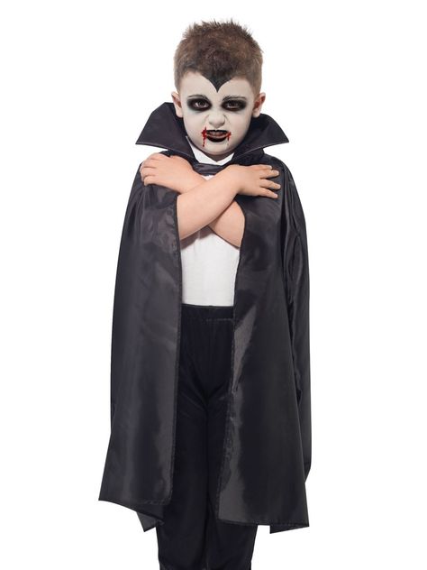 Kid's Dracula cape from Clintons £2 #Woking #Cape #Dracula #Halloween #Vampire #Consume #Kids #Surrey Boy Vampire Makeup, Dracula Face Paint, Vampire Costume Kids, Dracula Halloween Costume, Vampire Costume Diy, Dracula Cape, Halloween Schminke, Vampire Kids, Dracula Costume