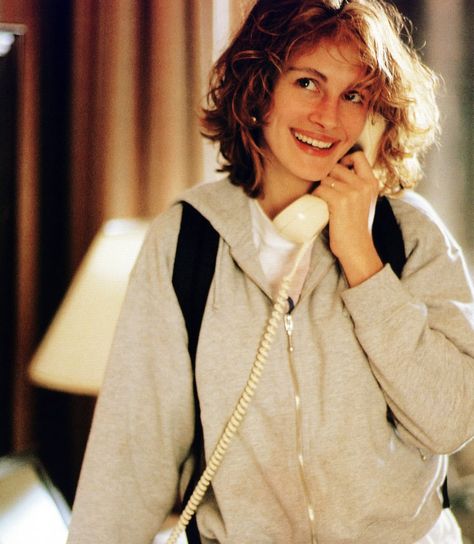 Pret-à-Porter (1994) Julia Roberts Style, Robert Ri'chard, Ella Anderson, Stacey Dash, Miranda Priestly, Audrey Tautou, Kim Basinger, Charlotte Gainsbourg, Jodie Foster