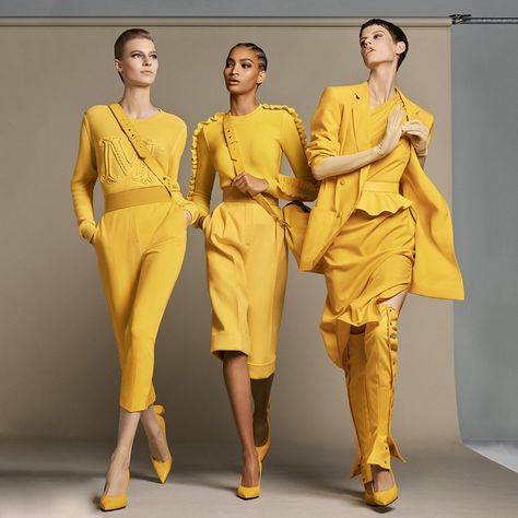 Max Mara Spring 2019 Campaign | Fashion Gone Rogue Wears For Ladies, Canary Yellow Dress, Yellow Outfits, Monochrome Outfit, Steven Meisel, Monochrome Fashion, Couture Designers, Couture Details, Fashion Campaigns