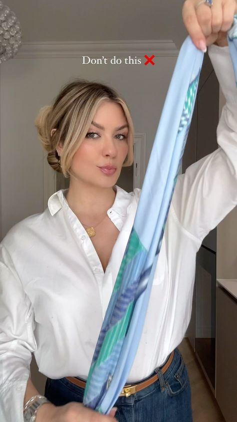 PAULINA KURKA | The perfect silk scarf hack for spring 🌷✨ credits: @samira.sfiii #fashionhacks #fashionhack #scarfhack #scarfhacks | Instagram Samira Sfiii, Diy Silk Scarf, Silk Scarf Outfit, Scarf Wearing Styles, Women's Handkerchief, Ways To Tie Scarves, Diy Fashion Scarf, Scarf Knots, French Women Style