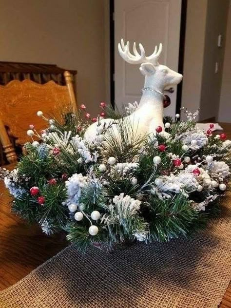 Winter Arrangements, Christmas Centers, Christmas Flower Arrangements, Christmas Floral Arrangements, Christmas Centerpieces Diy, Christmas Centerpiece, Table Arrangement, Height Table, Christmas Arrangements