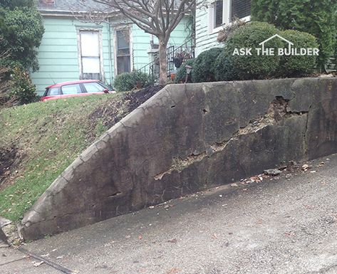 How to Repair Stucco and Concrete Block - Ask the BuilderAsk the Builder Retaining Wall Repair, Cement Paint, Repair Cracked Concrete, Stucco Repair, Wall Repair, Concrete Block Walls, Structural Engineer, Concrete Retaining Walls, House Foundation