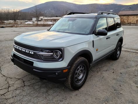 Ford Bronco Outer Banks, Bronco Outer Banks, House Video, Roadster Car, Ford Bronco Sport, Bronco Sport, S550 Mustang, Ford Mustang Car, Pimped Out Cars