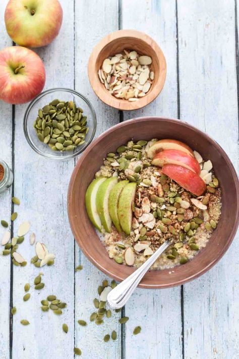 Fall Breakfast Quinoa Bowl! Vegan, Vegetarian, Gluten-Free. This 10-minute breakfast is amazing!!! Breakfast Quinoa Bowl, Jar Of Lemons, Breakfast Quinoa, Quinoa Breakfast Bowl, Sliced Pears, Quinoa Breakfast, Quinoa Bowl, Fall Breakfast, Paleo Breakfast