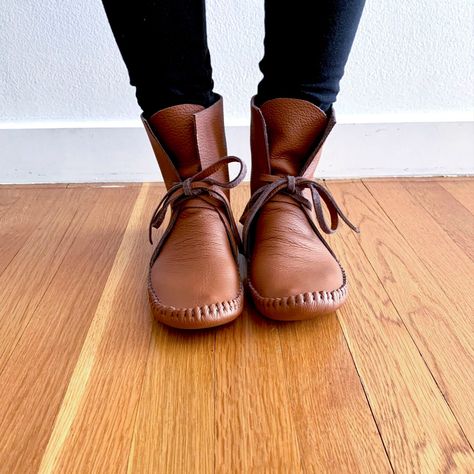 Handmade Moccasins, Moccasin Pattern, Moccasins Women, Wrap Boots, Earth Shoes, Boots Patterns, Moccasin Boots, Moccasins Shoes, Leather Moccasins