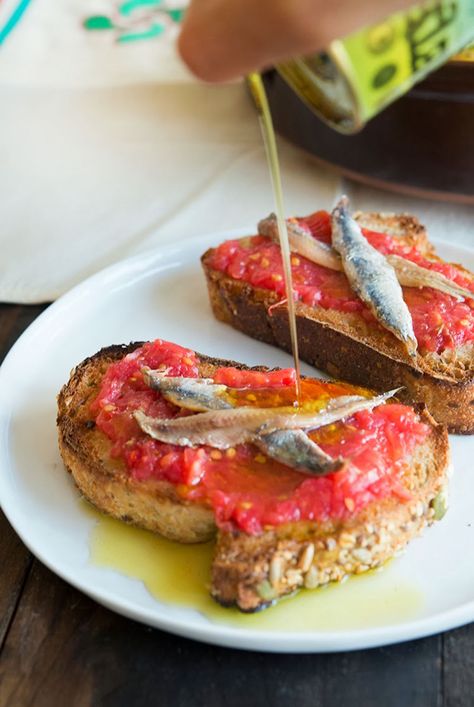 Gazpacho with Anchovy Toasts – WILD GREENS & SARDINES Italian Snacks, Savoury Pies, Gazpacho, Anchovies, Bbq Recipes, Food Presentation, Food Obsession, Everyday Food, Fish Recipes