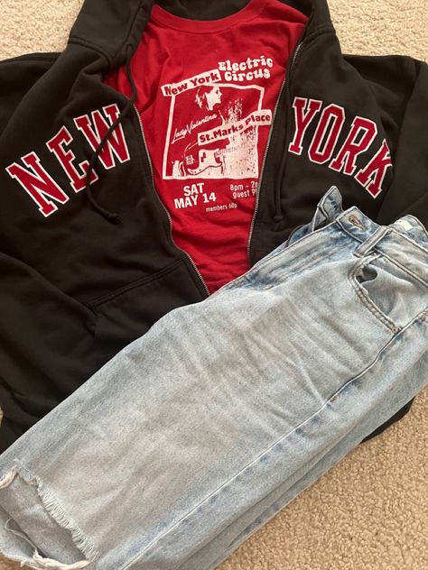 New York Hoodie Outfit, John Galt Outfits, New York Zip Up Hoodie, Circus Shirts, 90s Boyfriend, John Galt, Light Blue Jeans, Hoodie Outfit, Oversized Hoodie