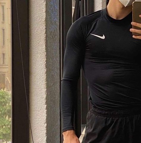 Compression Top Men, Black Compression Shirt, Black Shirt Outfit Men, Wattpad Vibes, Mens Closet, Black Shirt Outfits, Compression Shirt Men, Tactical Wear, Compression Shirts