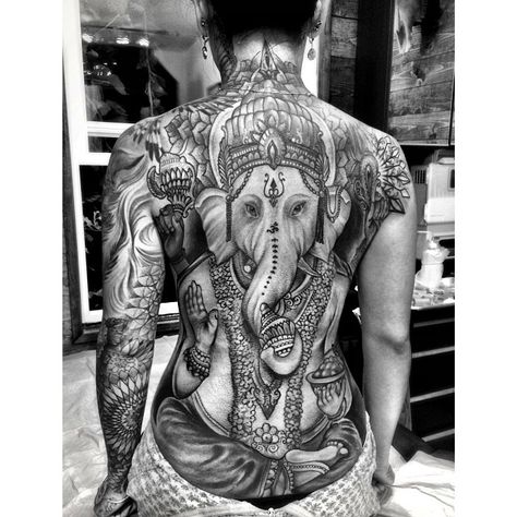 arianavalentina's photo on Instagram Ganesha Tattoo Back, Back Tattoo Women Full, Tattoo Indian, Tattoo On The Back, Tattoo Elephant, Ganesh Tattoo, Backpiece Tattoo, Buddha Tattoos, Ganesha Tattoo