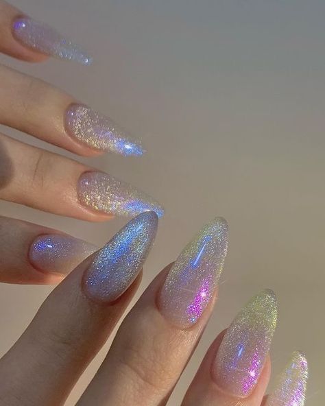 Fairy Almond Nails, Black And Gold Nails, Black Toe Nails, Holographic Glitter Nails, Future Nails, Gucci Nails, Heart Nail Art, Heart Nail, Crazy Nails