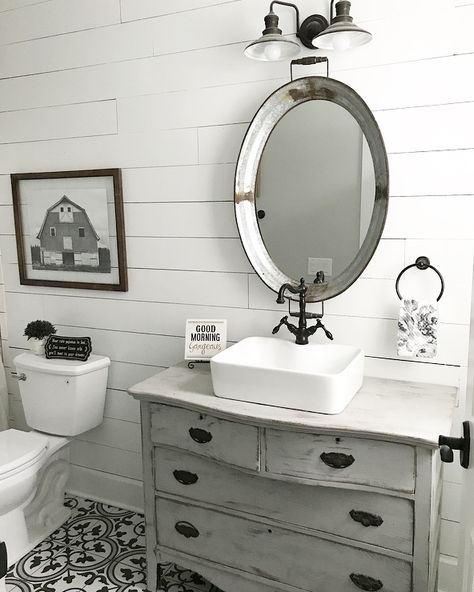 Vintage inspired farm house with black and white tile. @reneeloisdesigns Shabby Chic Bathroom Vanity, Bathroom Blue, French Country Bathroom, Diy Bathroom Vanity, Bathroom Farmhouse Style, Shabby Chic Bathroom, Blue Accessories, Chic Bathrooms, Trendy Bathroom