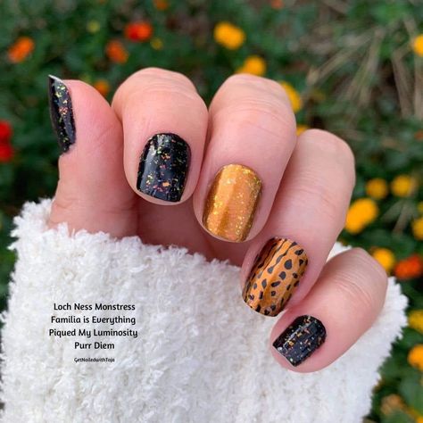 Familia Is Everything Color Street Combo, Familia Is Everything Color Street, Color Street Halloween, Iridescent Nails, Halloween Nail Colors, Color Street Mani, Nail Color Combos, Color Street Combos, Color Street Ideas